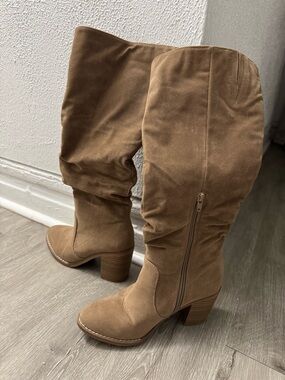 Universal Thread Tan Suede Slouchy Mid-Calf Block Heel Boots